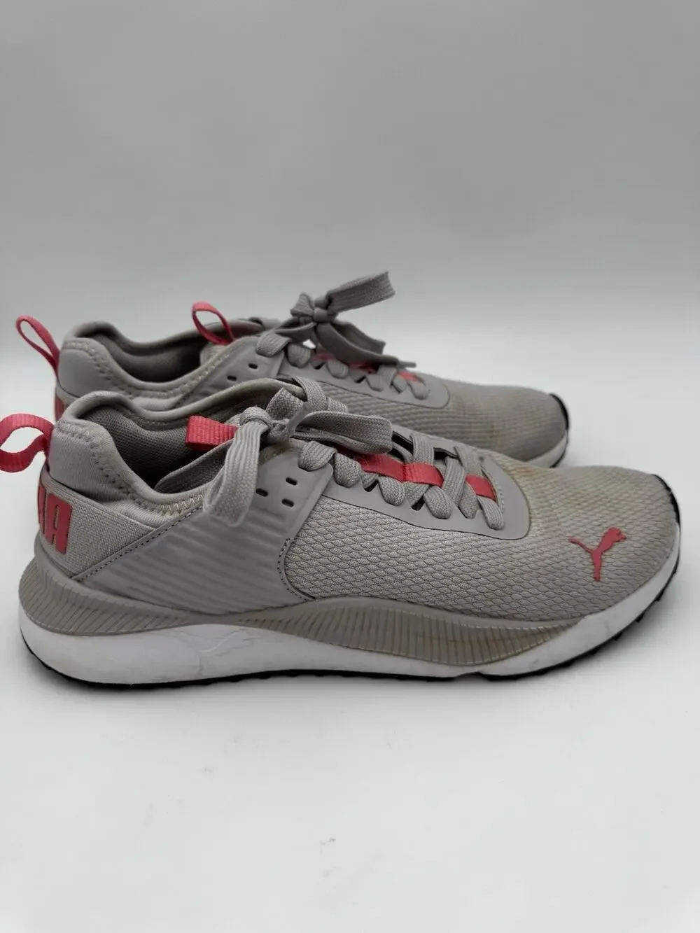 Puma Flyer Runner Gray Pink Women’s Running Shoes Size US 9 EU 40